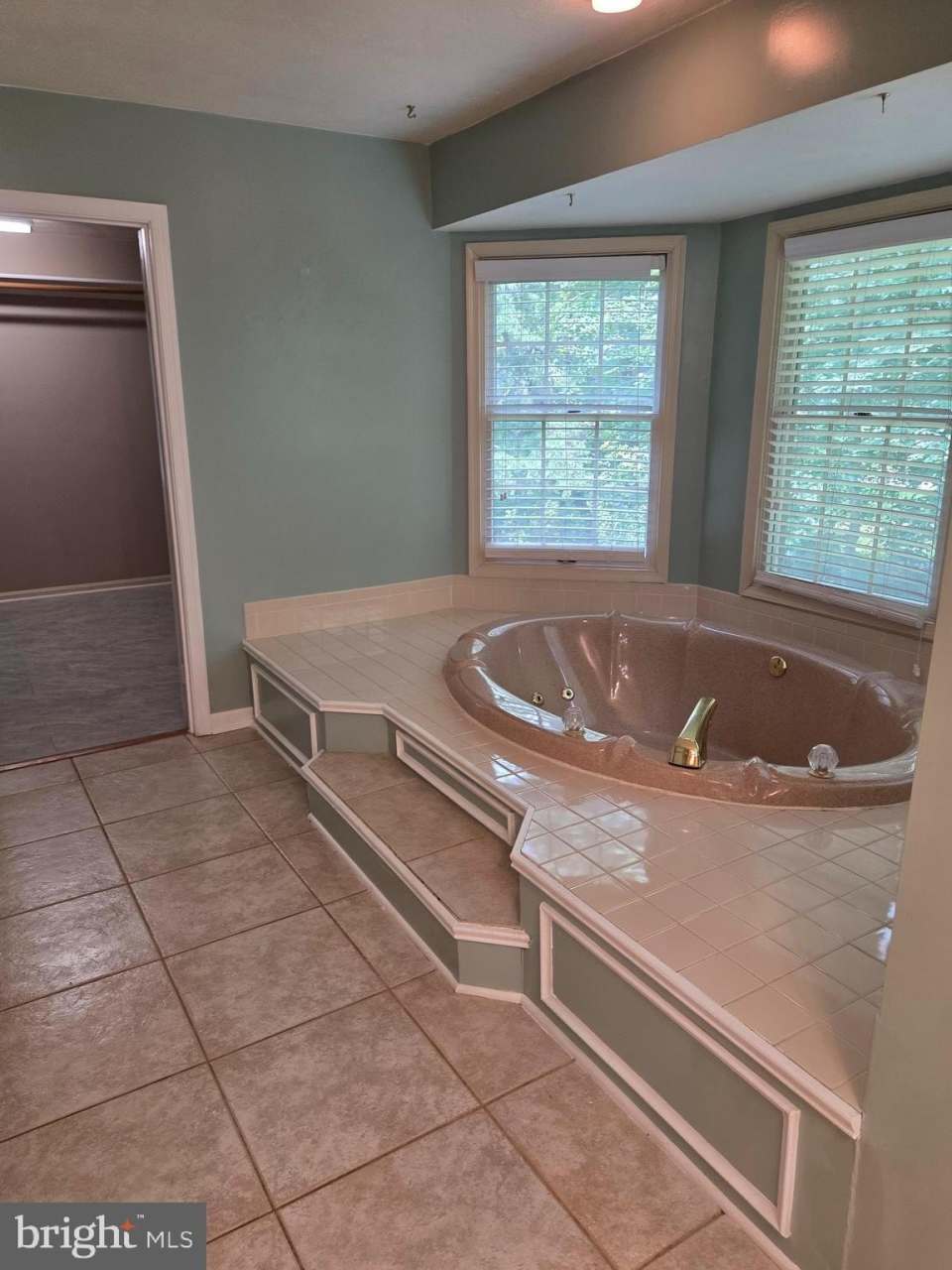 3059 SOUTHAMPTON DRIVE