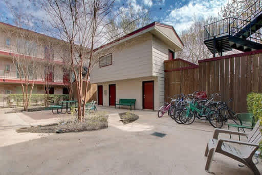 Rent specials great locations downtown and UT campus