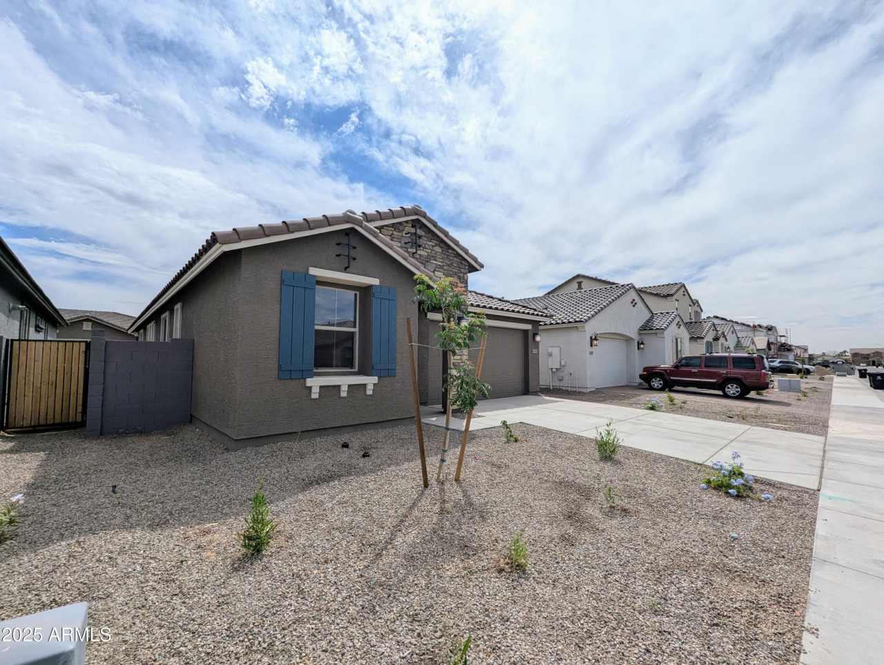 10163 W AMELIA Avenue