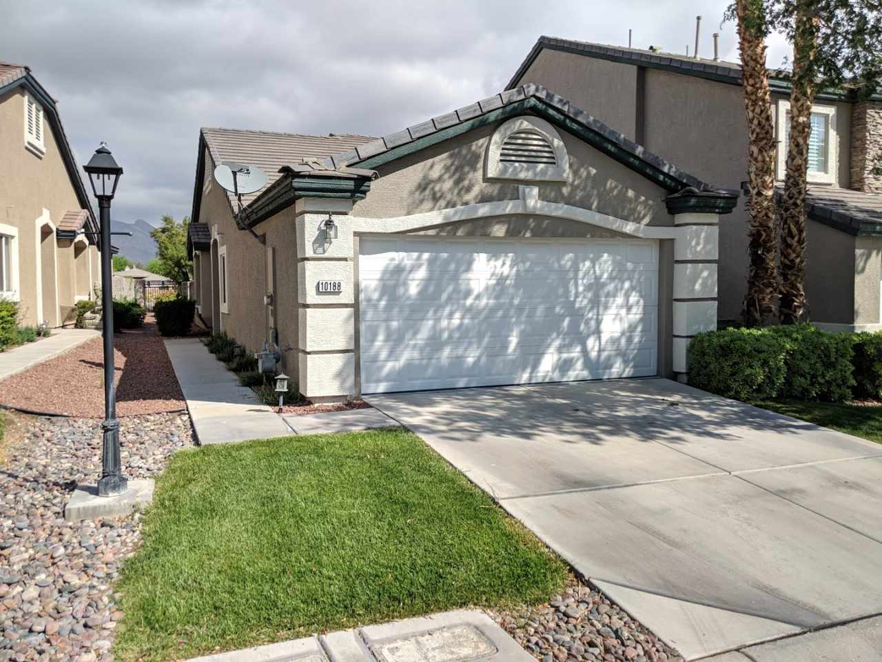 10188 BIRCH BLUFF LN