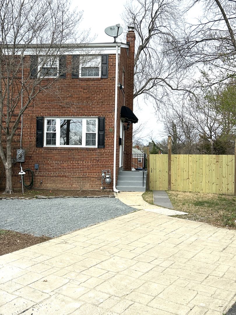 Terrific Home in Super Convenient Location!