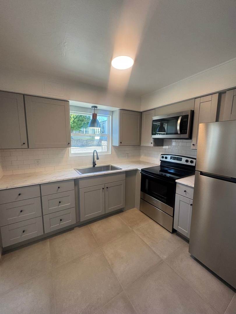 ***$500 OFF 1st MONTH!*** 2 BED 1 BATH IN DOWNTOWN REDDING, CA!