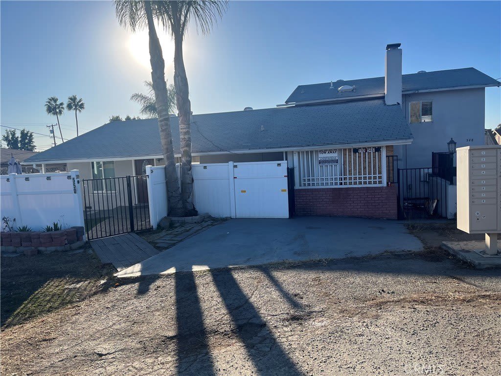 548 W California Avenue