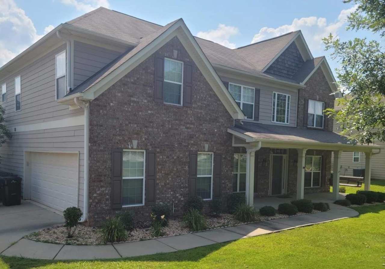 5 bedroom/4 bathroom home available to rent in Fortson!