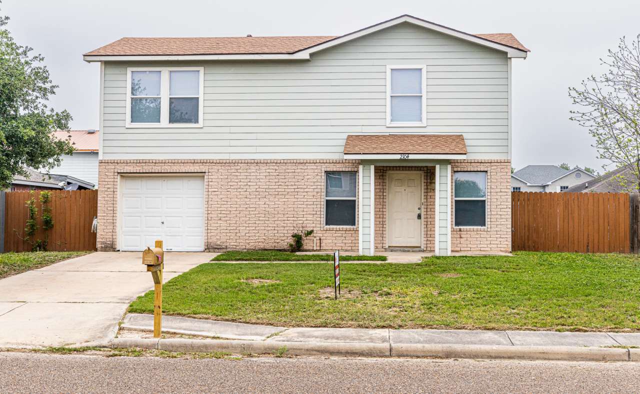 2104 Magnolia Street