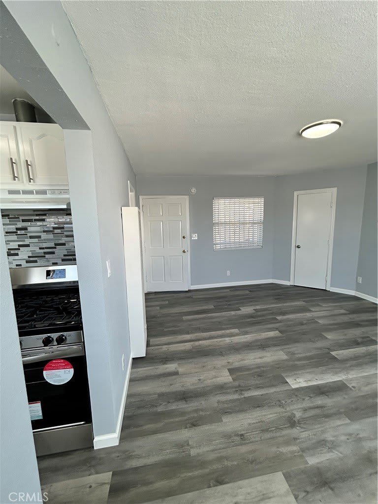 6517 Avalon Boulevard 1/2