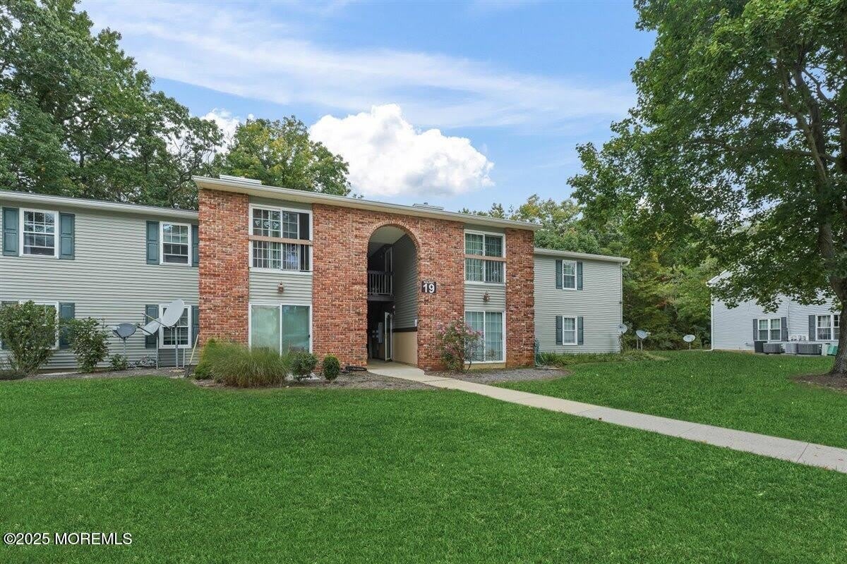 19 Augusta Court unit: 8