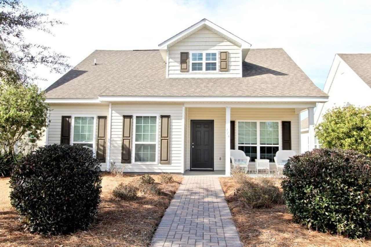 Available Mid April Hammock Bay