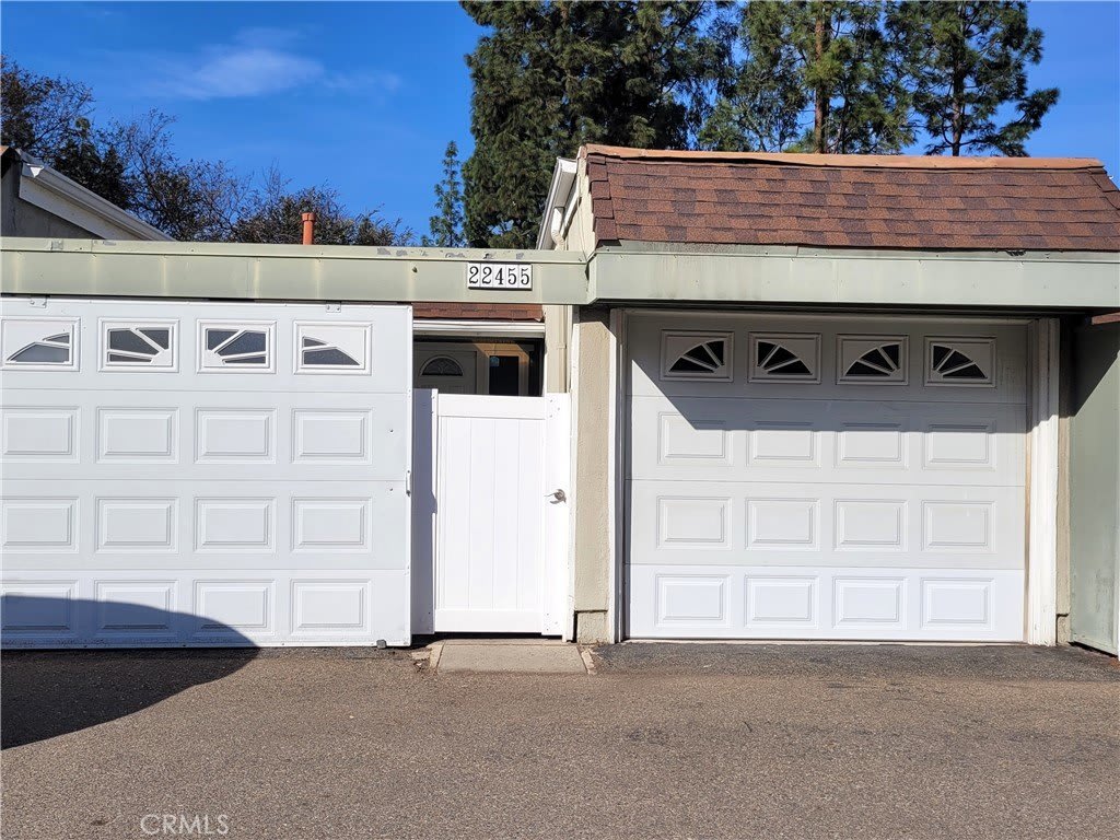 22455 Caminito Esteban