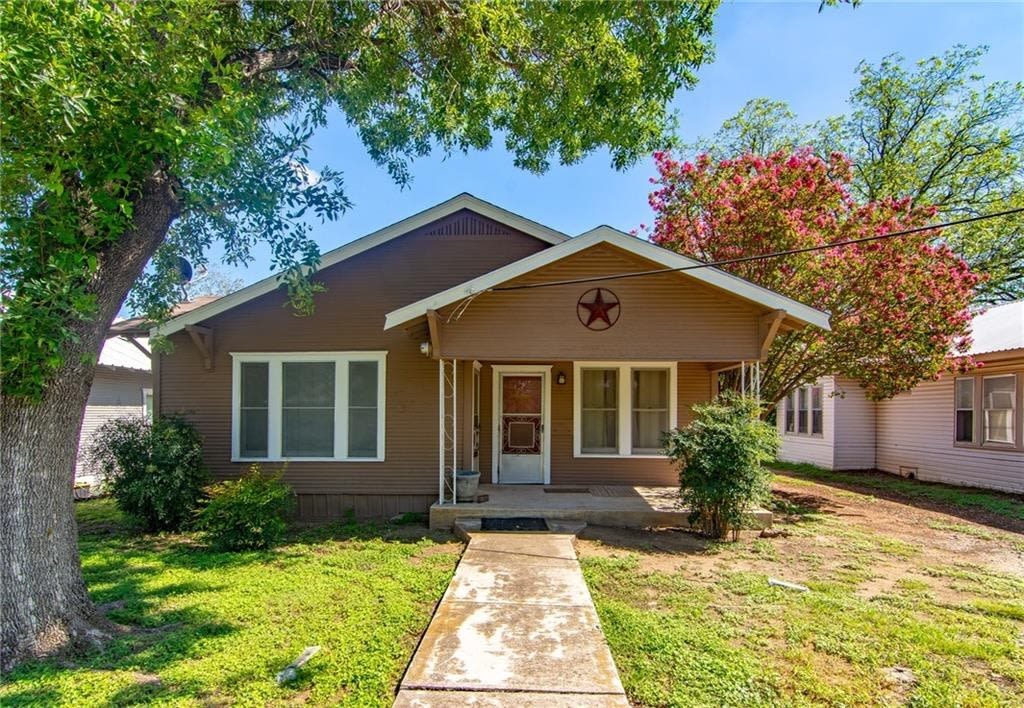 2 Bedroom House in Brownwood ~ 1.4 Miles to Howard Payne University