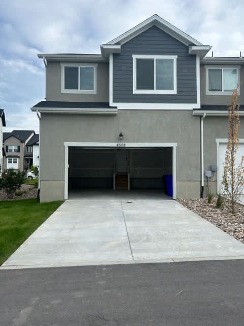 4502 West Watchmen Way