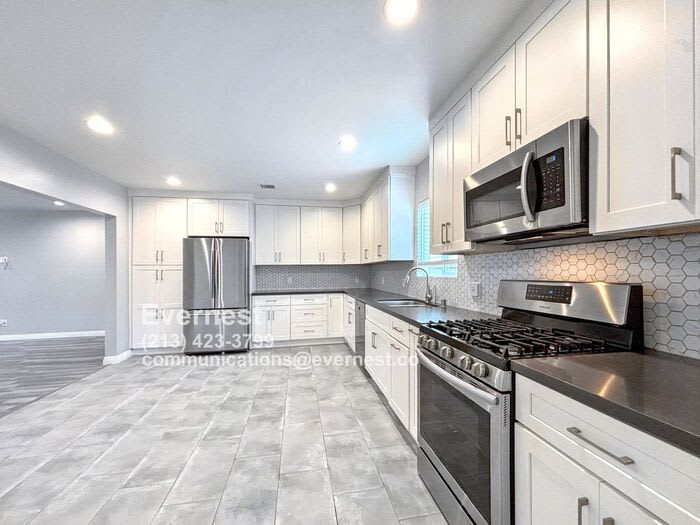 3456 Redondo Boulevard