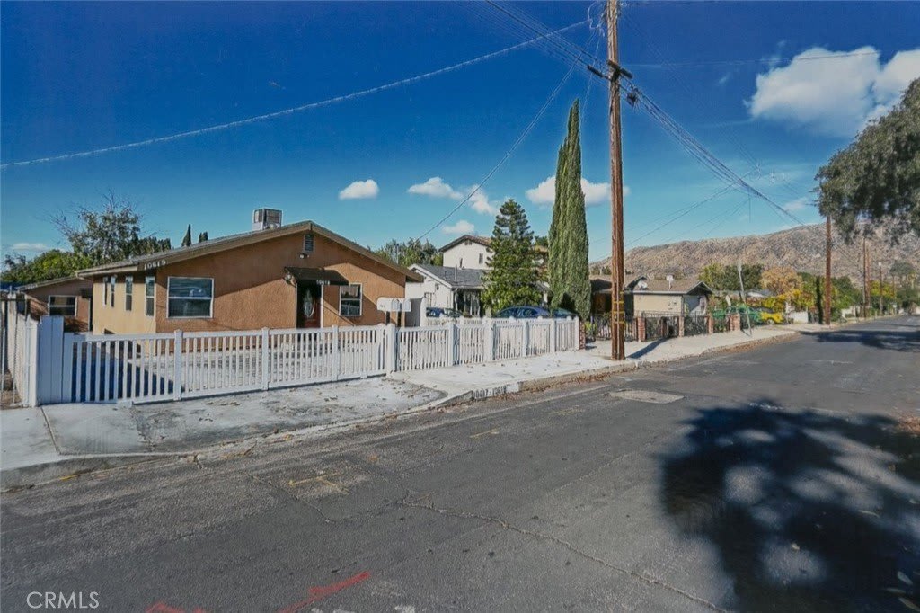 10619 Rhodesia Avenue