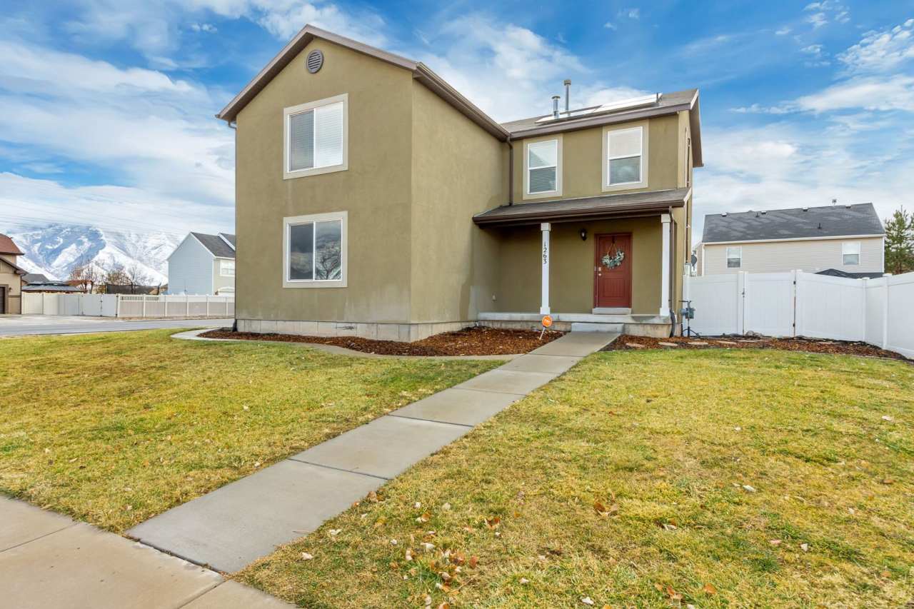 Charming 3-Bedroom Home with Solar Panels in Springville’s Jessie's Brook Subdivision