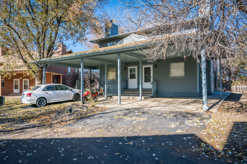 6489 barnacle Court