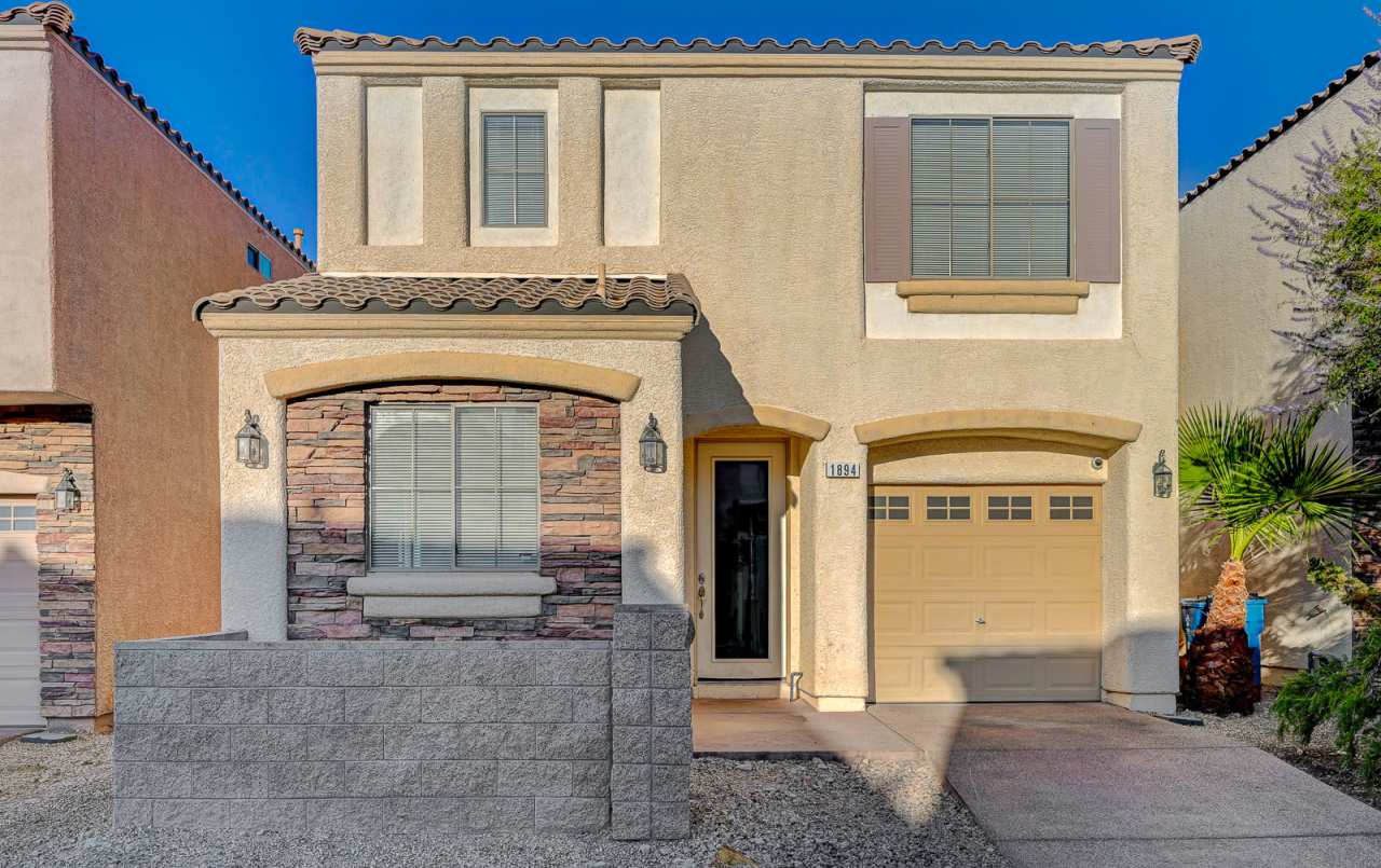 1894 Versante Avenue