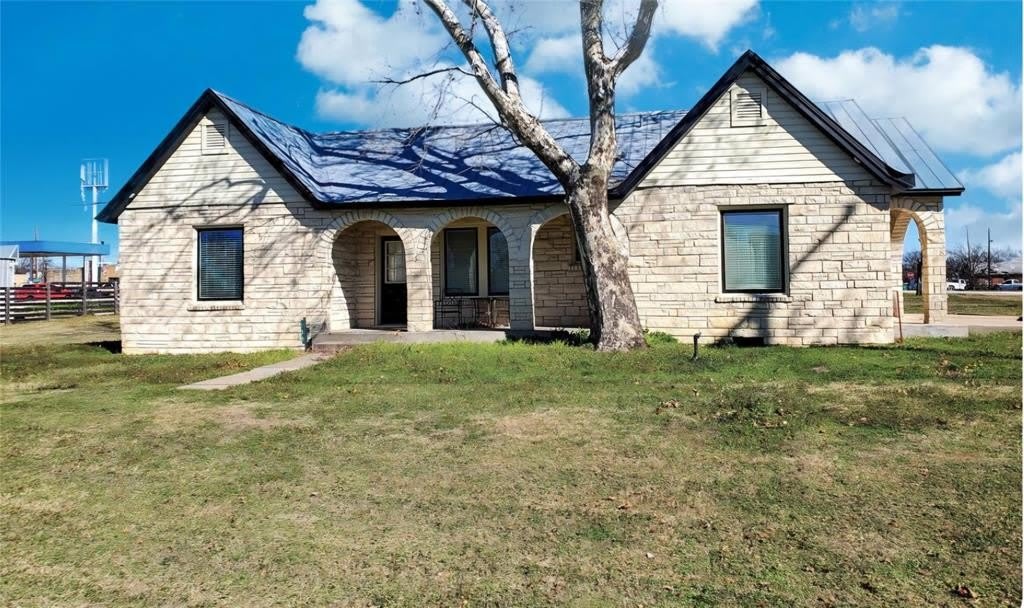 109 S Broadway Street