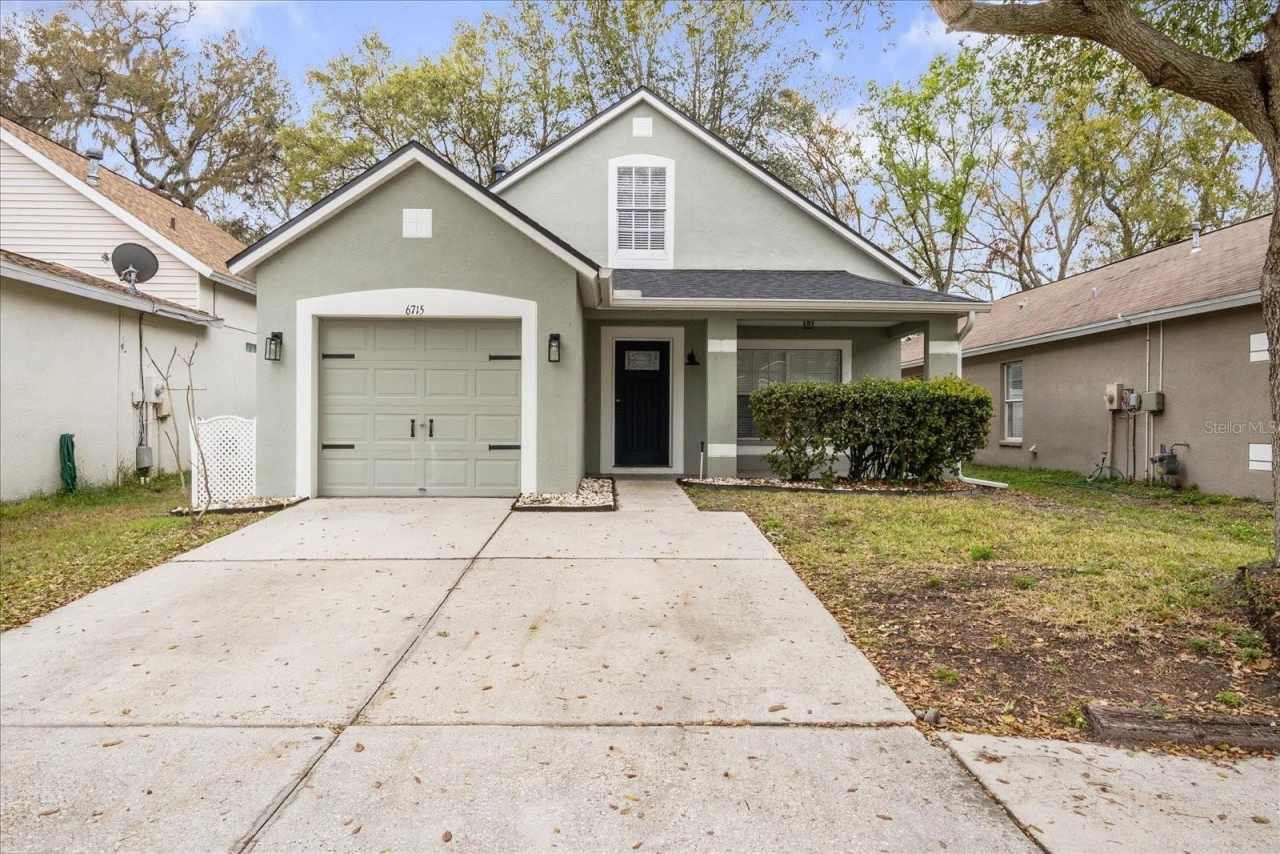 6715 SUMMER HAVEN DRIVE