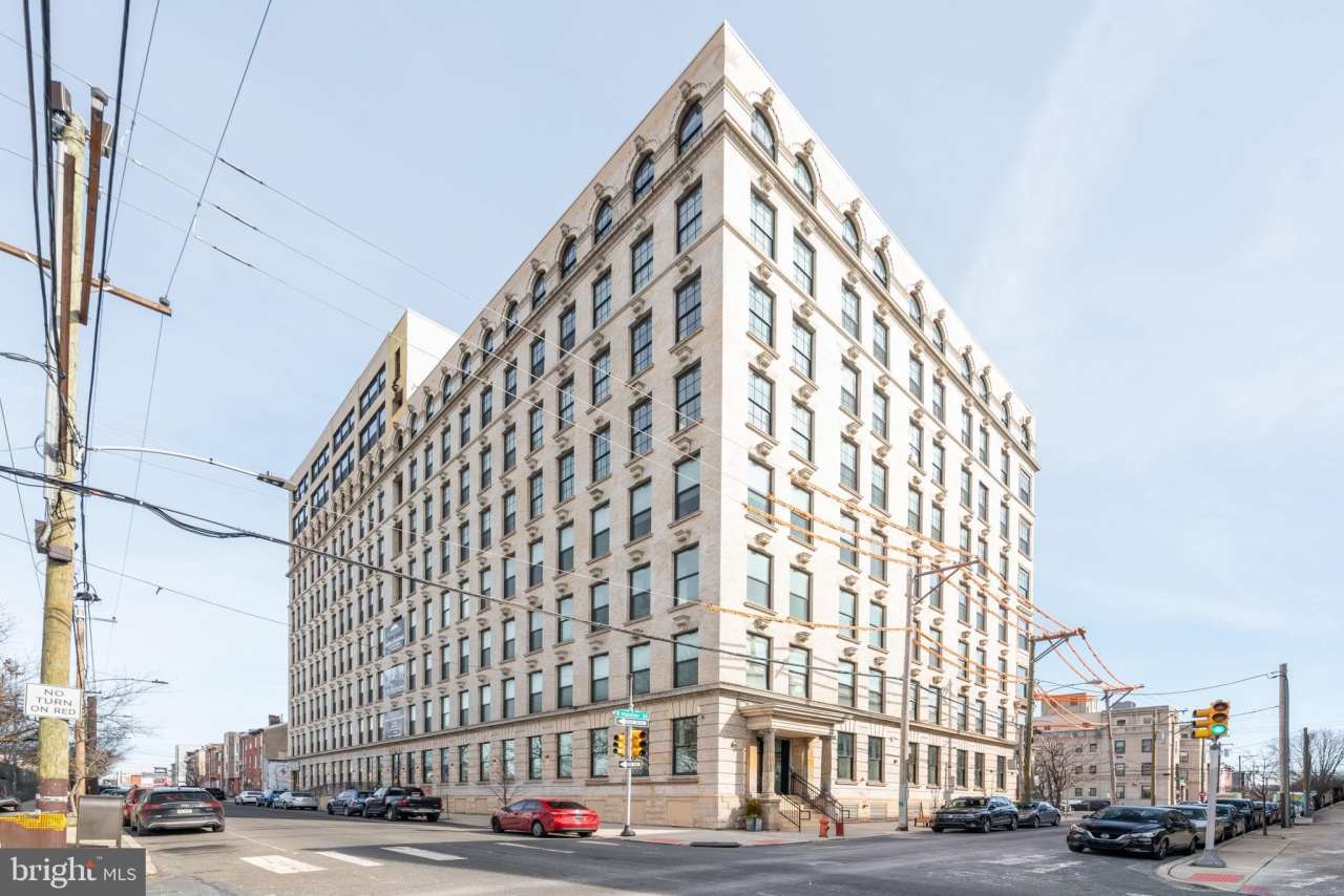 1401-25 N 5TH Street unit: 208