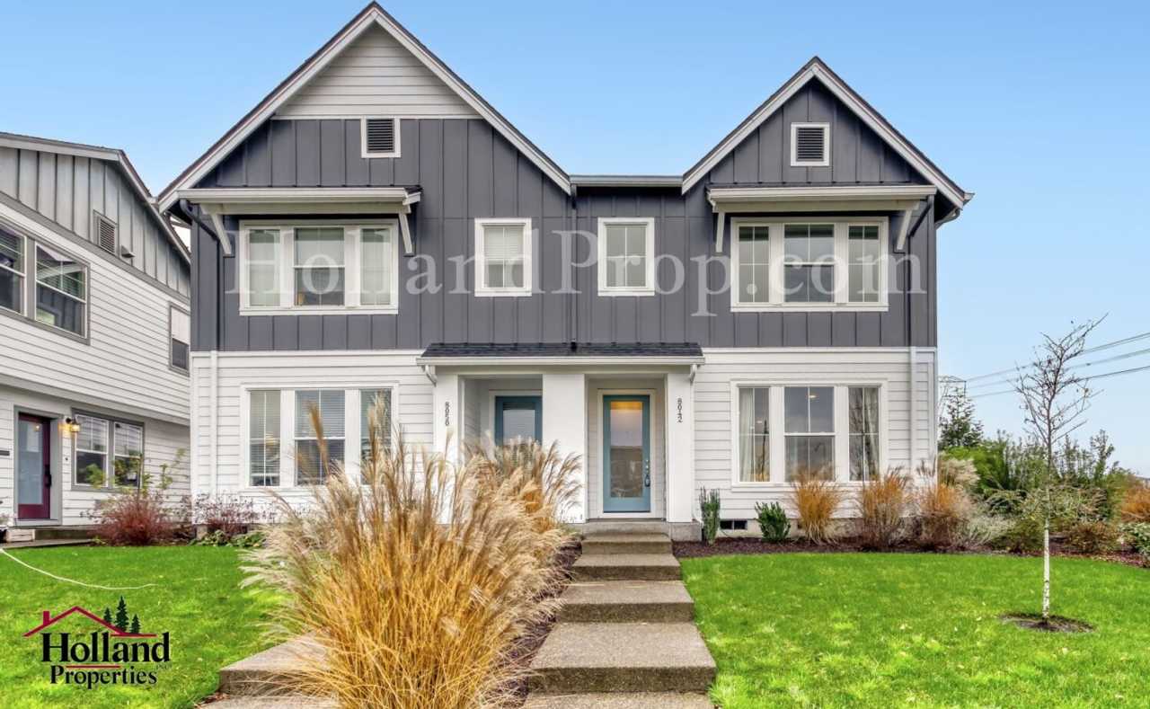 Warm, Welcoming Home With Modern Comforts Waiting for you! NOW at a SUPER PRICE of $2,695 plus a SPECIAL OFFER, get $200 credit on your first full month's rent!!!