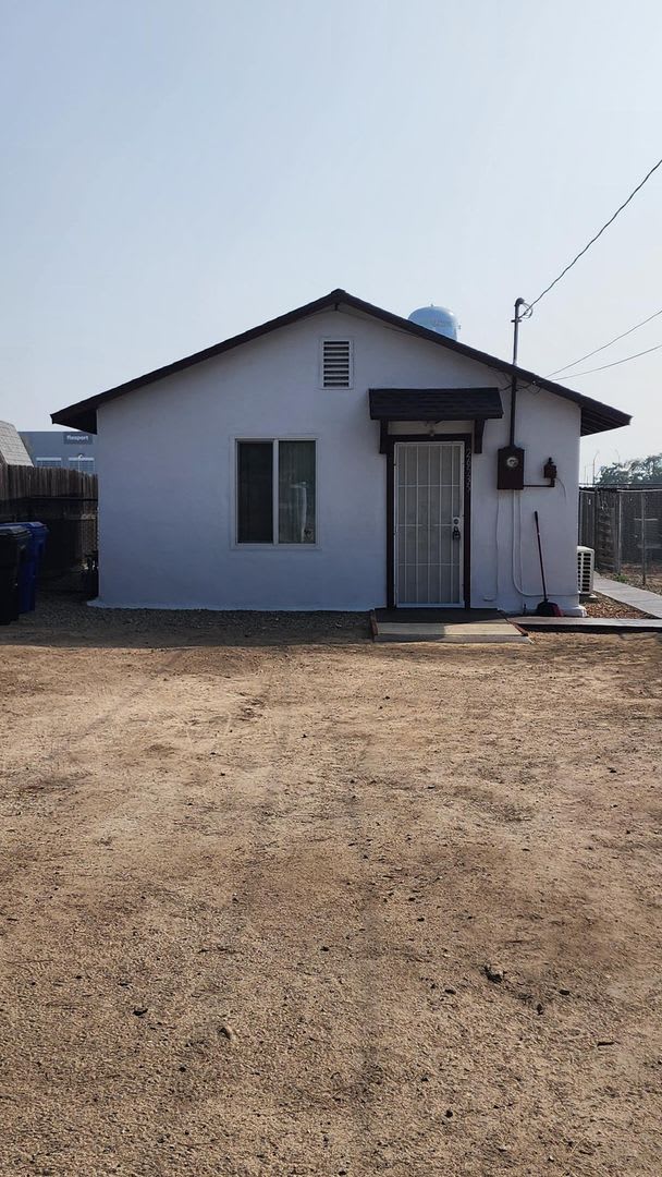 Charming 1br 1ba Highland Property