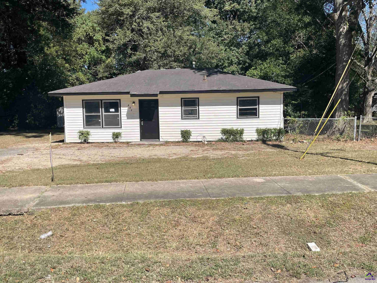 805 Crestwood Terrace