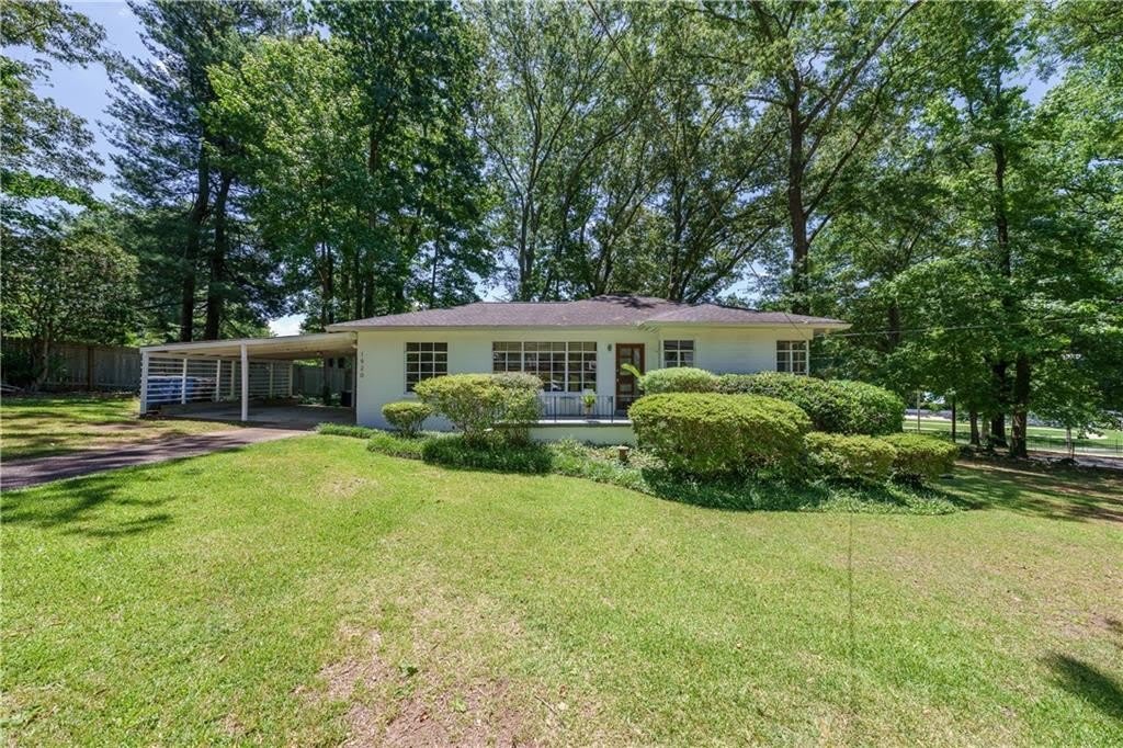 1920 Forrest Avenue W