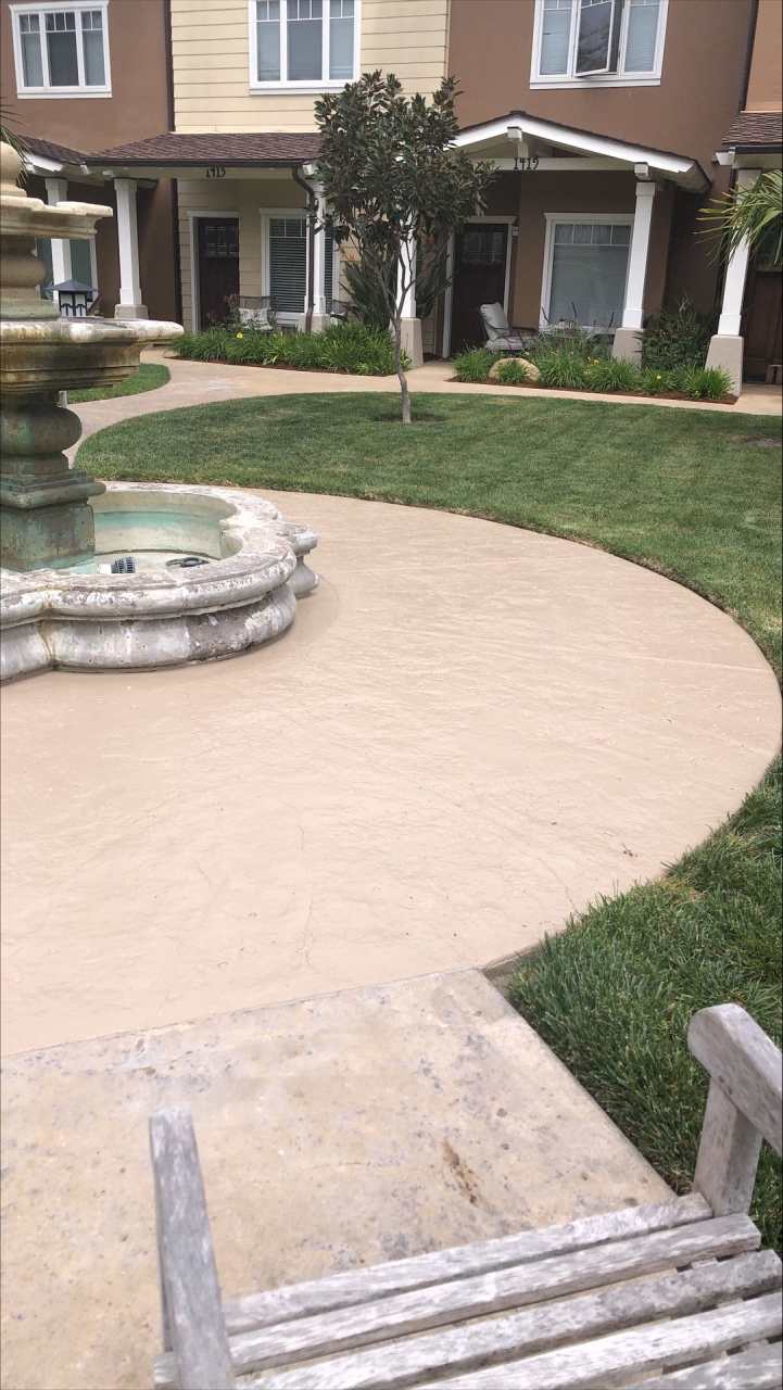 Live Upstairs, Work Downstairs: Rare Versatile Carpinteria Craftsman Townhouse!