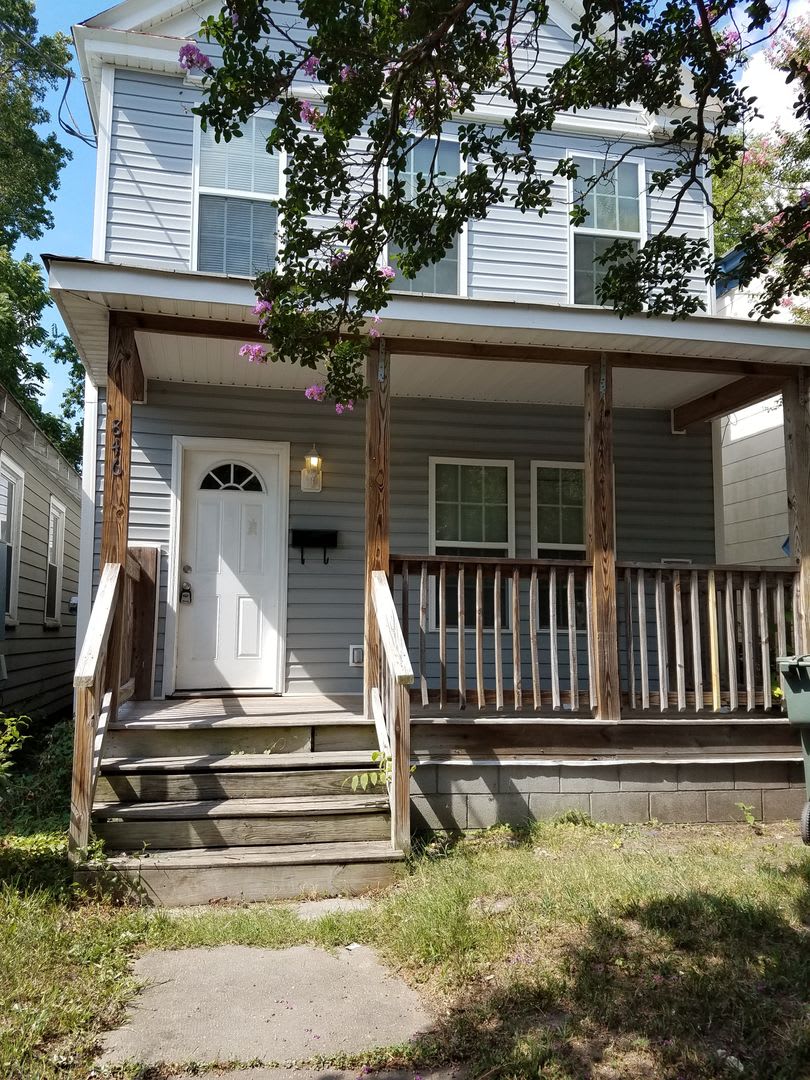 4 bedroom 2 bath unit within minutes of Old Dominion University