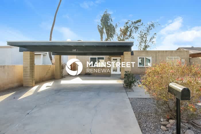 10411 West Devonshire Avenue