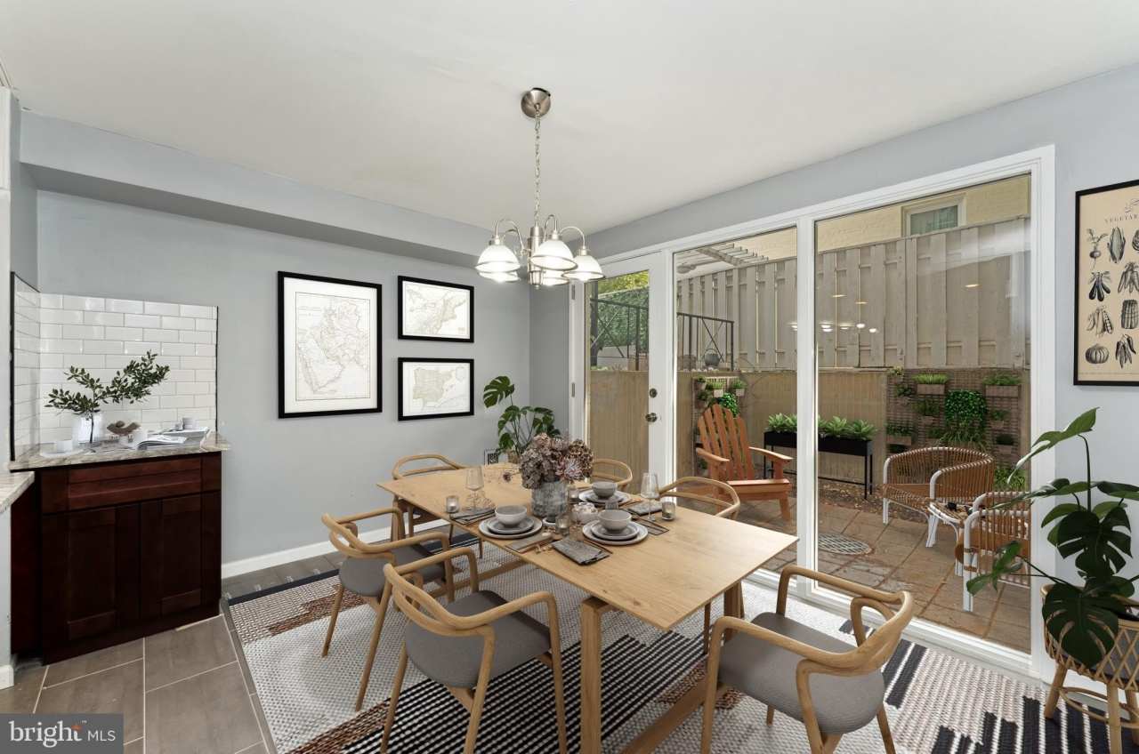 212 G Street SW unit: 212