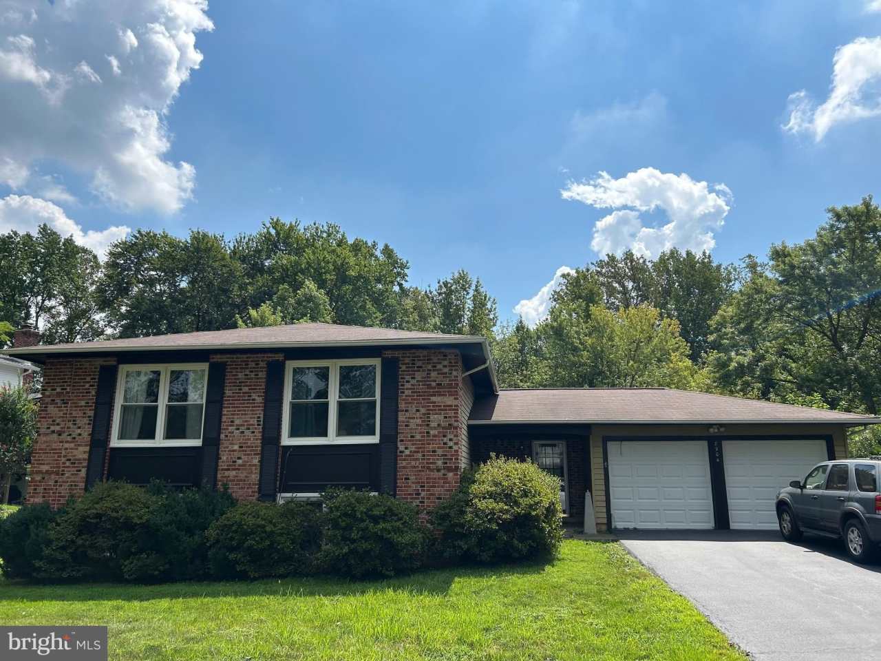 8904 GRASS VALLEY Court