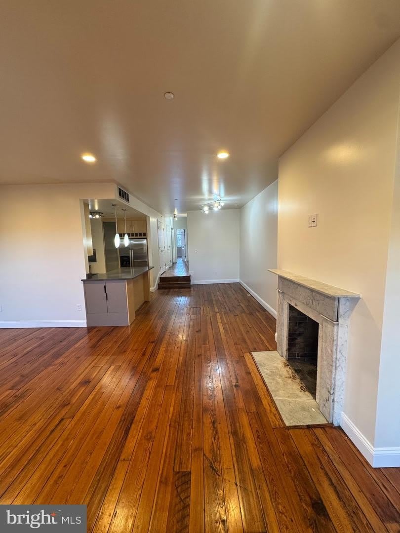 1029 SAINT PAUL ST #3RD FLOOR