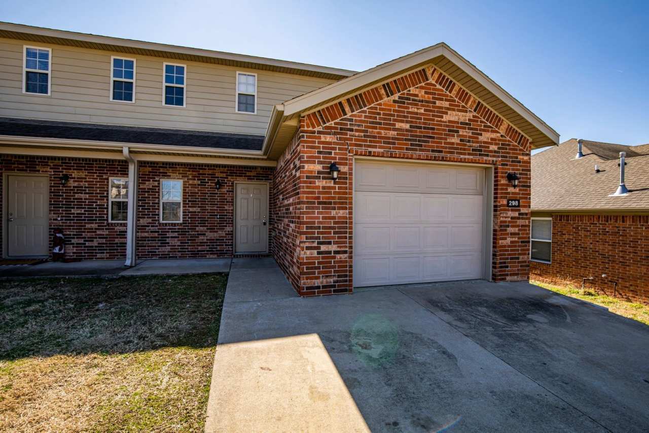 ***298 Copper Oaks***