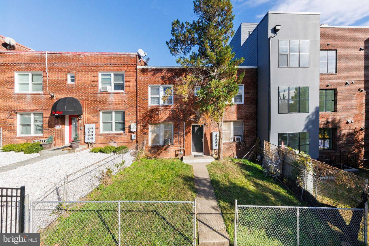 905 19TH Street NE unit: 2