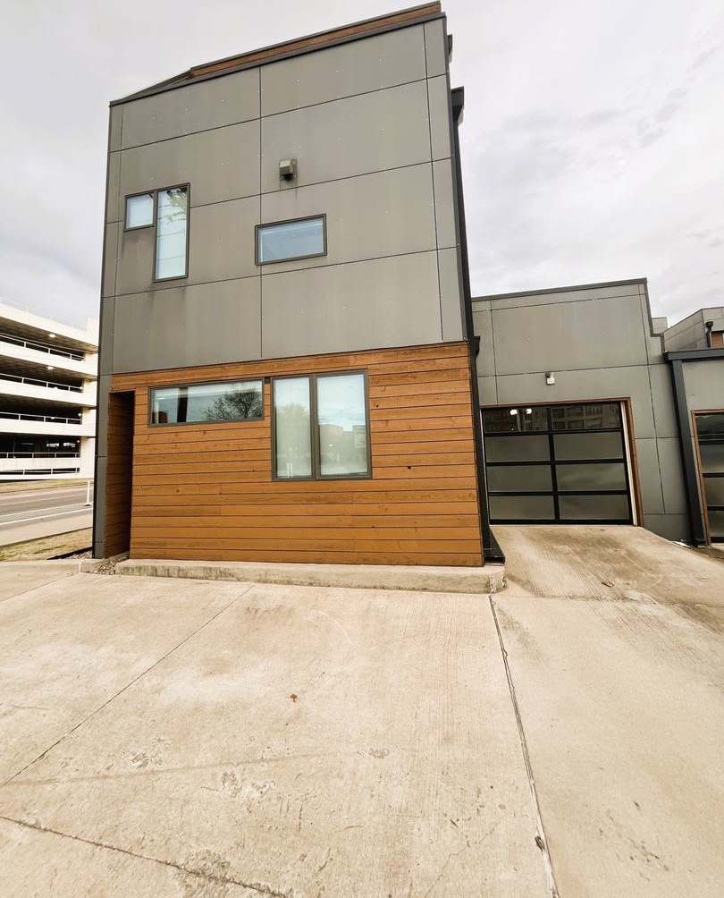 2 bed, 2.5 baths, 2 living areas