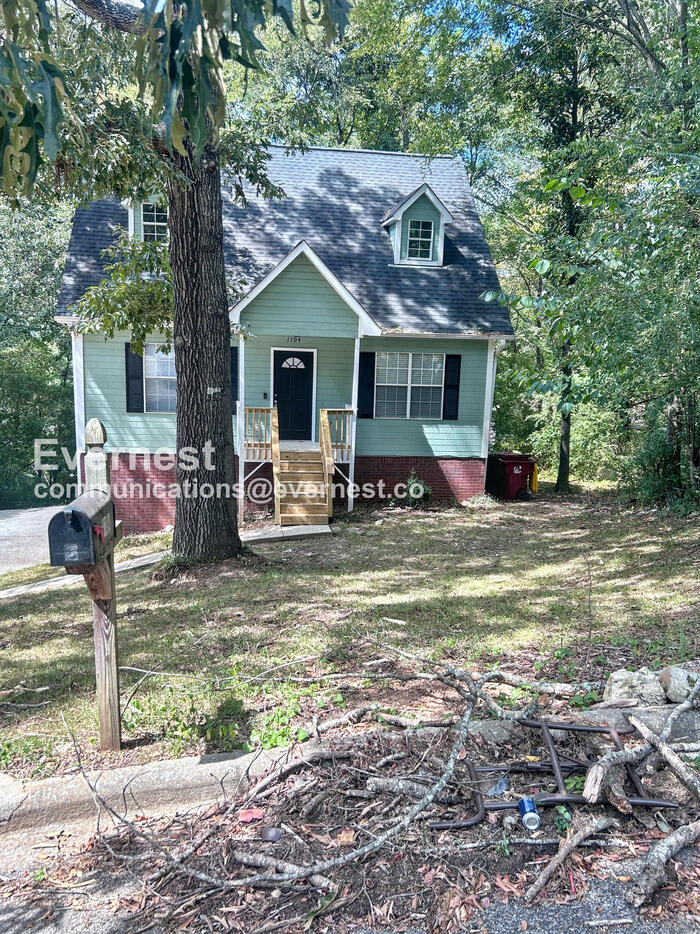 1104 Oak Creek Trail