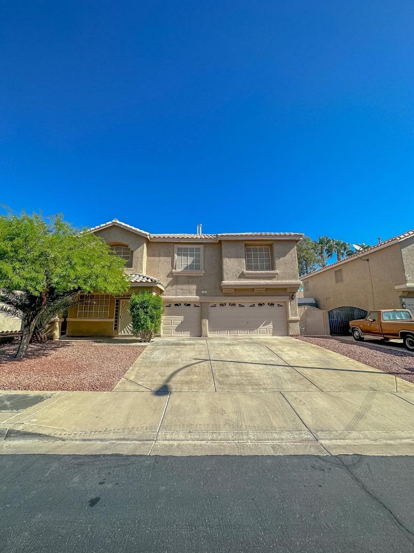 IMMACULATE REMODLED 2 STORY HOME IN HENDERSON GATED COMMUNITY!!!!