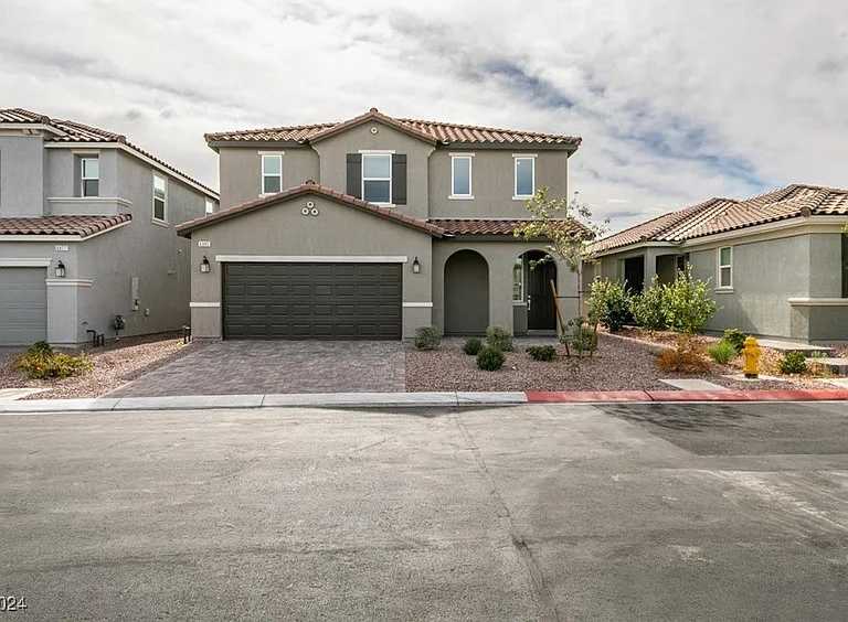 6985 Solano Canyon Avenue