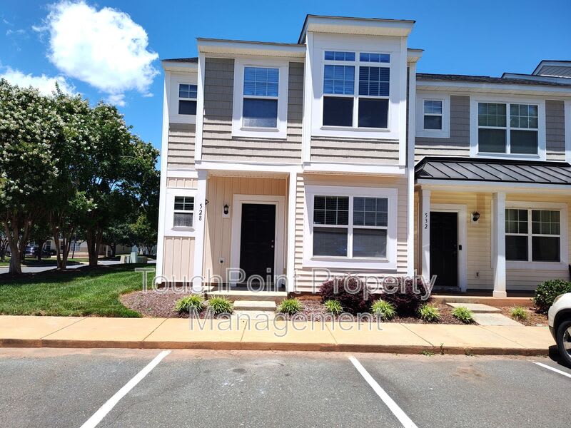 528 Fawnborough Court