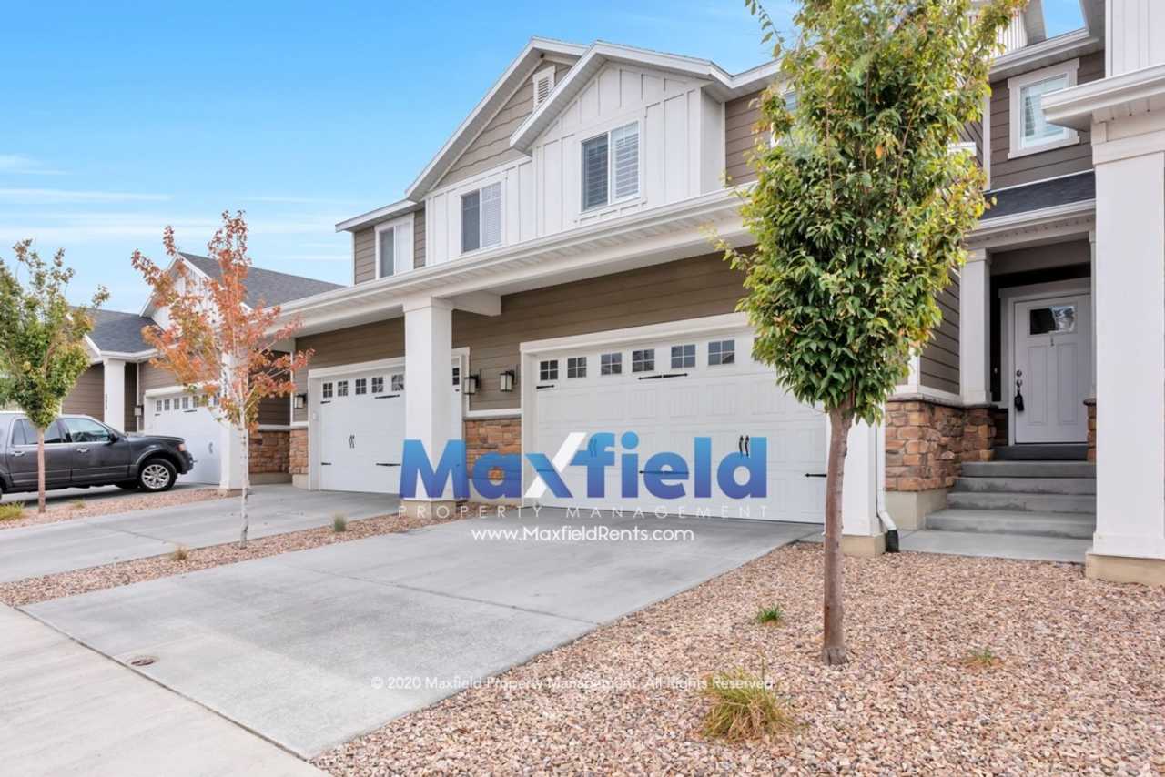 Conveniently Located 4 BD 3.5 BA 2 GA Draper TownHome