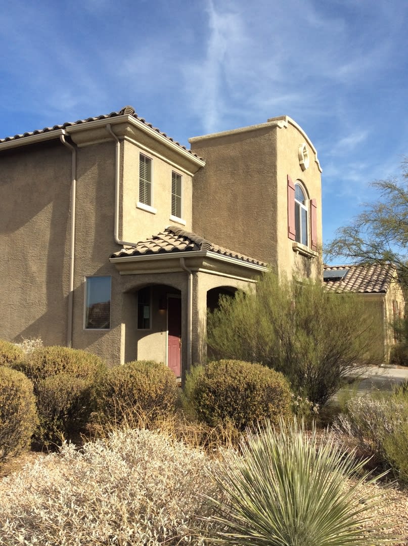 FREE RENT FOR OCTOBER AND $100 VISA GIFT CARD OR FREE TV WITH MOVE IN BY 10/31/25!!!! Great Eastside Home in Sierra Morado (Vail School district)