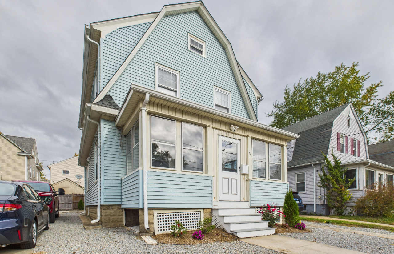 263 Narragansett Street