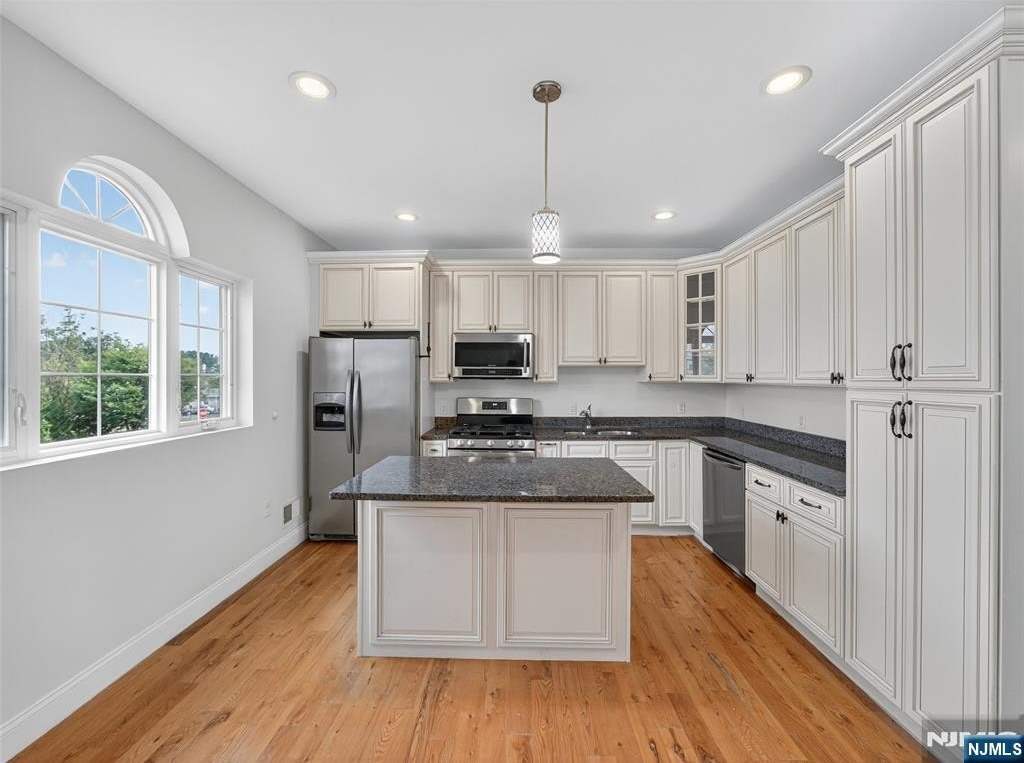 524 Harrison Avenue 7