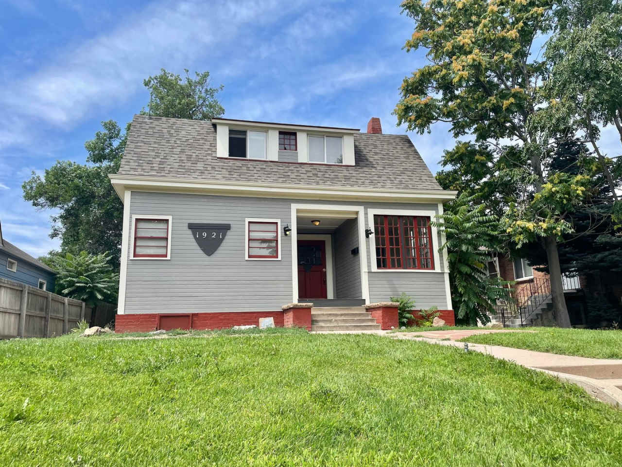 Spacious 8 Bedroom across from UNC - PRE-LEASING FOR AUGUST