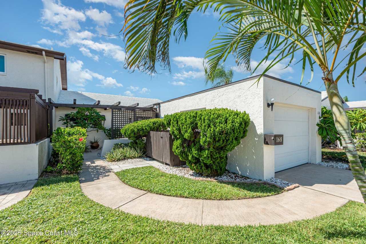 168 Skyline Boulevard