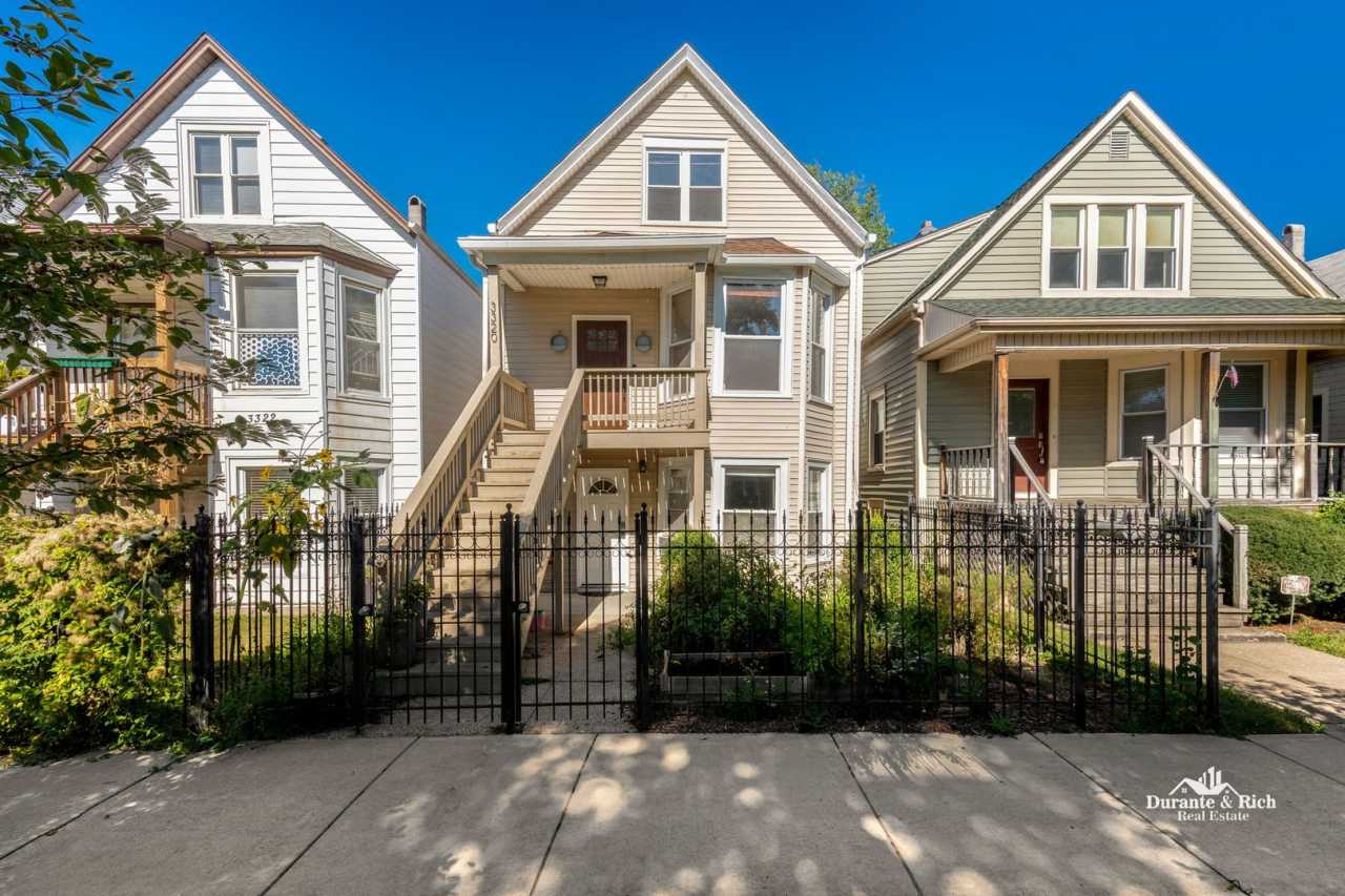 Albany Park 3++ Bedroom Duplex Has it All