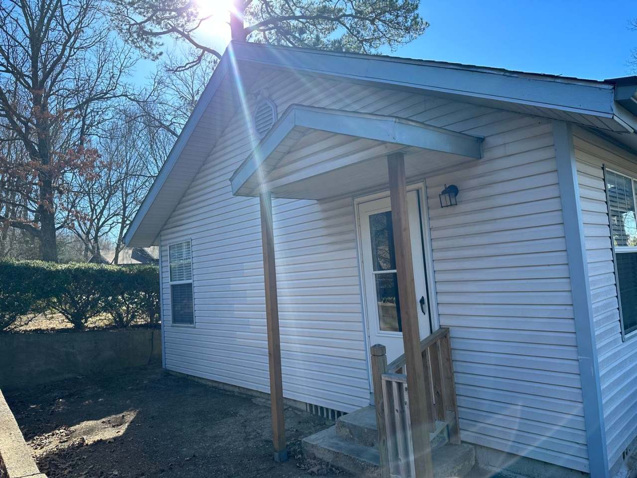 3 Bedroom, 2 Bathroom Fayetteville Home, Available March 1st!