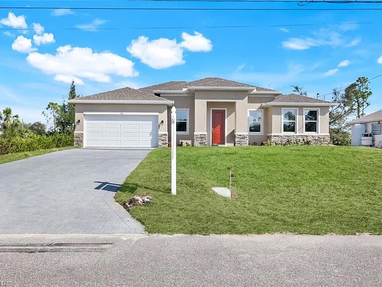 915 Northeast 19th Street