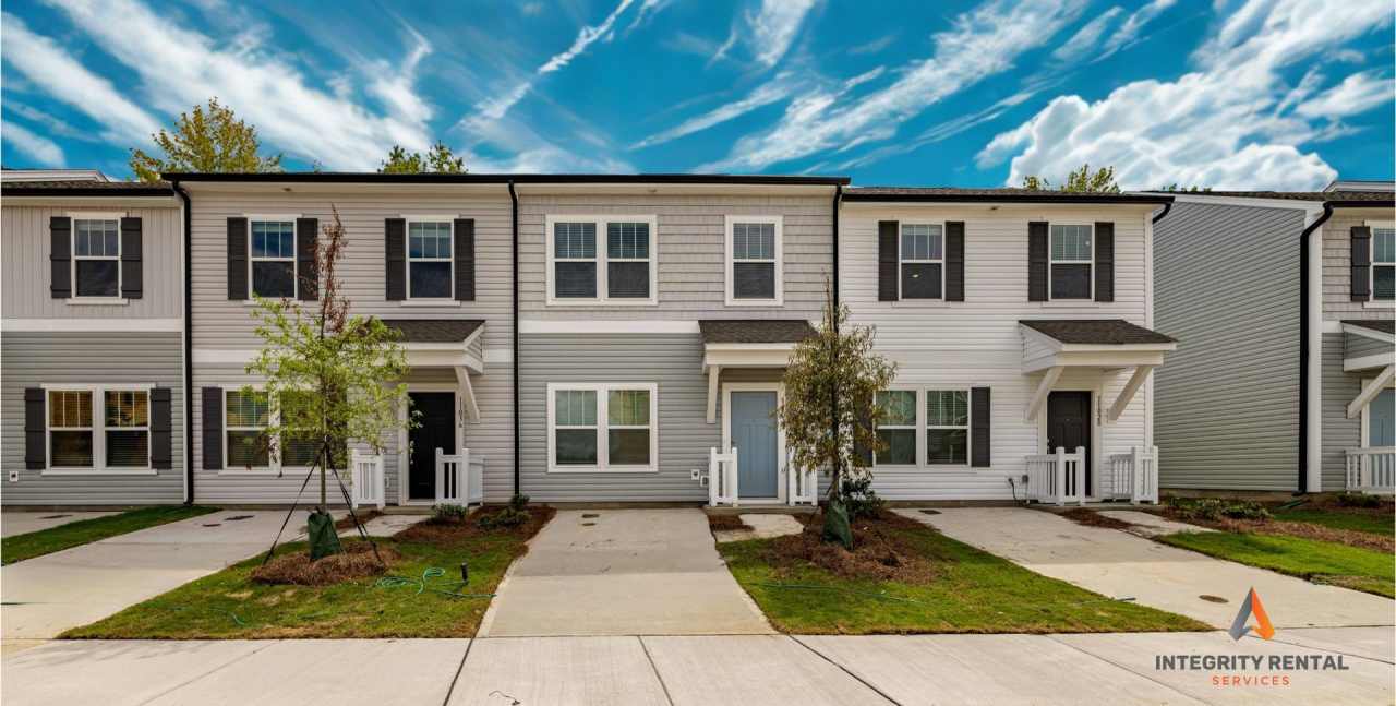 3BD/2.5BTH Townhome – Villages at Mallard Creek AVAILABLE NOW 2025